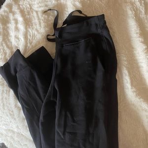 lululemon black joggers